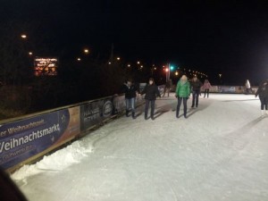 Die Eisbahn am Allee-Center Magdeburg